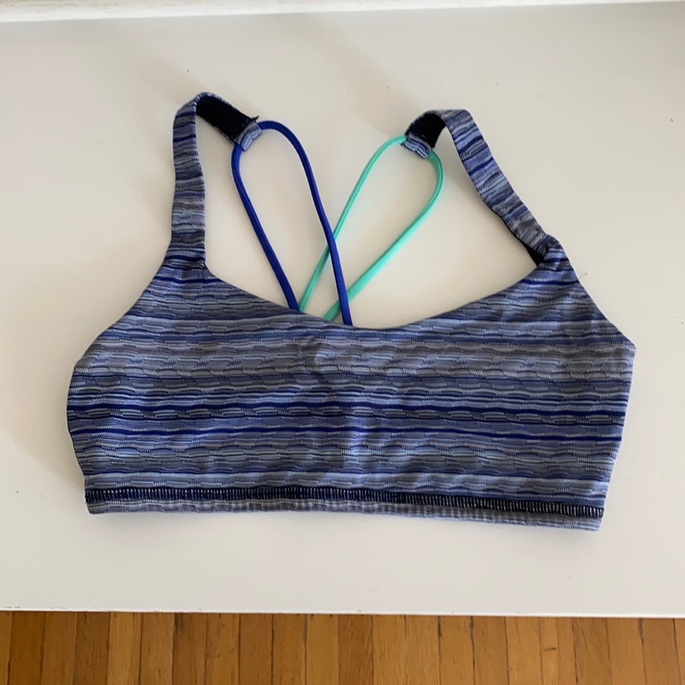 Lululemon sports bra